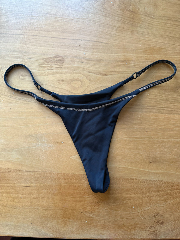 (L) Ogi Thong- TAR (stitching flaw)